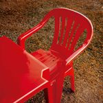 15151105-Poltrona-Plastica-Mor-Vermelha-15151004-Amb-3