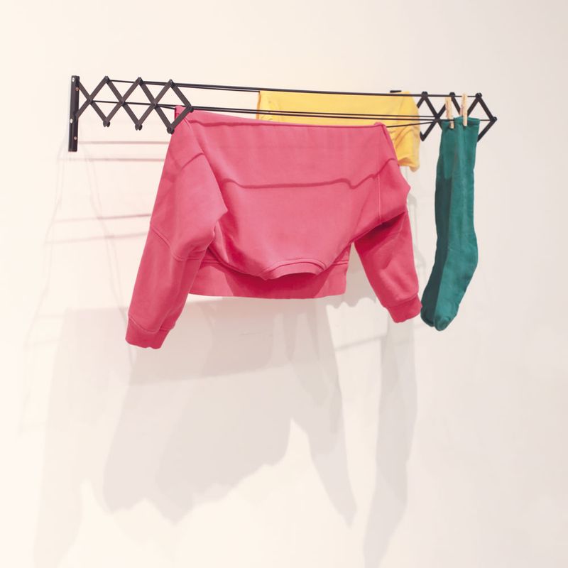 006020-Varal-Aco-Sanfonado-Preto-100cm-Amb-4
