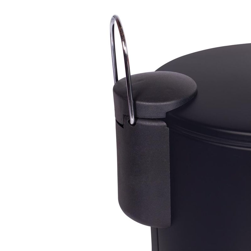 008340-Lixeira-Modern-Preta-5L-Det-1.jpg
