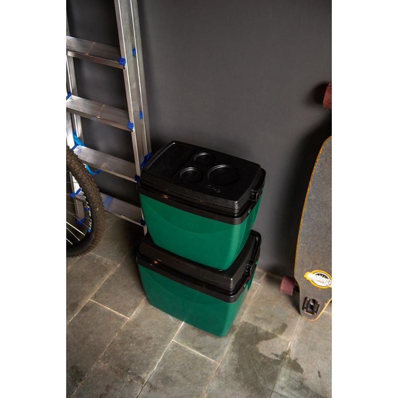 25108177-Caixa-Termica-26L-Verde-Com-Preto-Amb-4.jpg