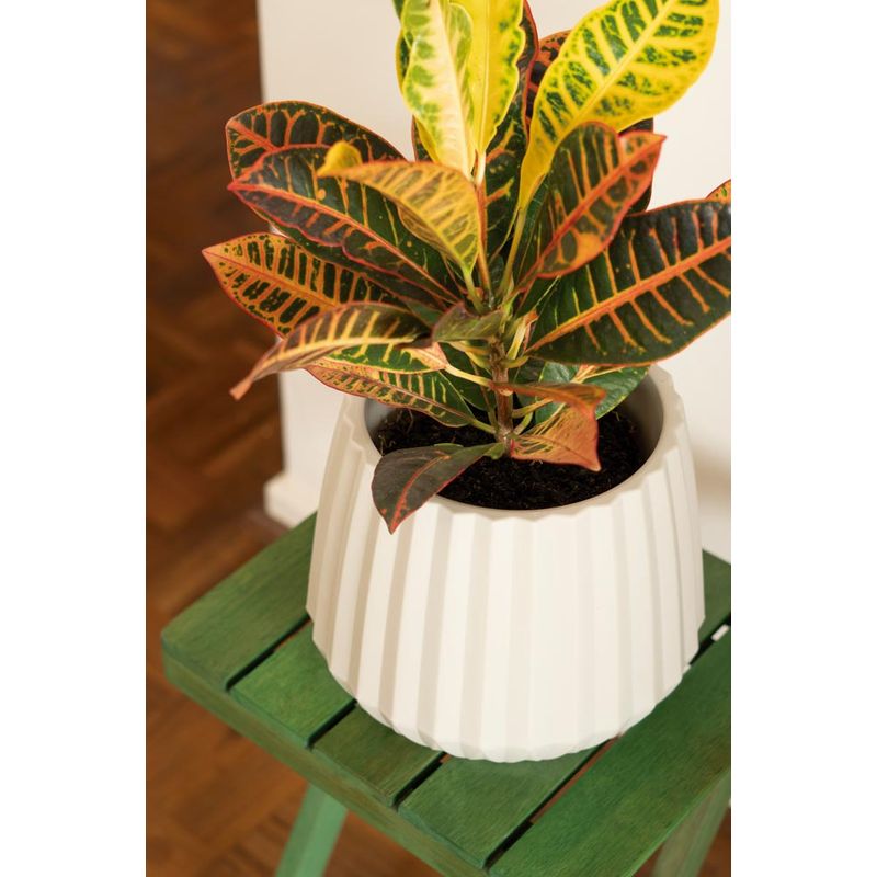 50005041-Vaso-Cachepot-Wave-37cm-Branco-Antigo-Amb-1