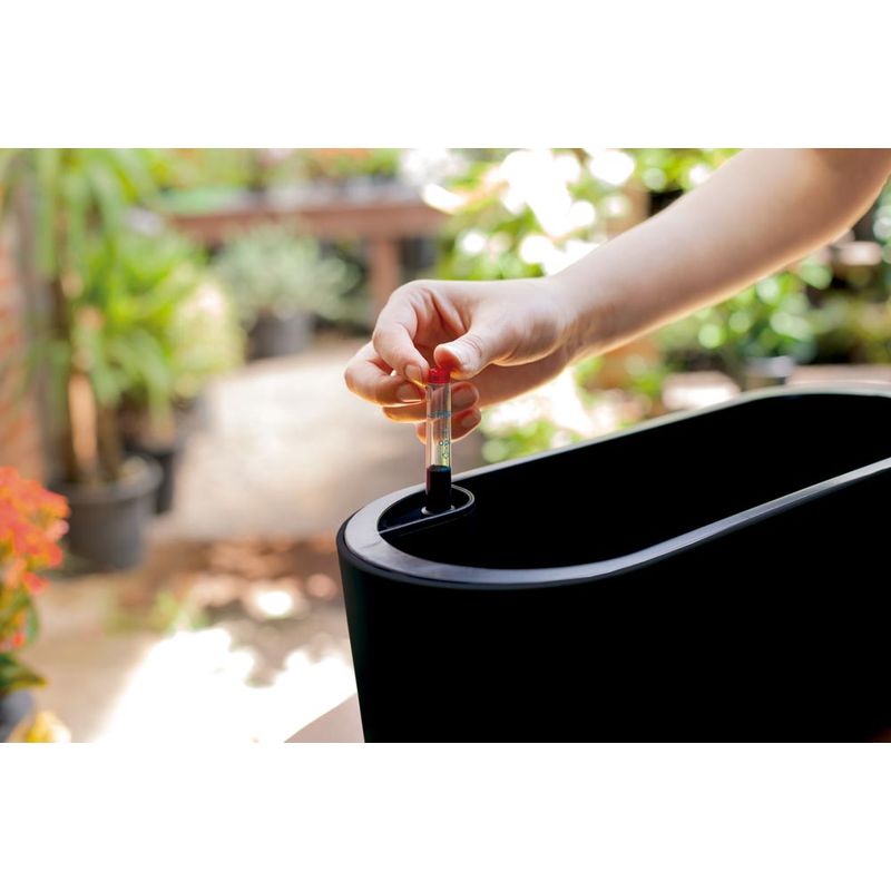50005113-Vaso-Jardineira-42cm-Preto-Amb-2