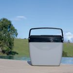 25108176-Caixa-Termica-26L-Cinza-Preto-Amb-1